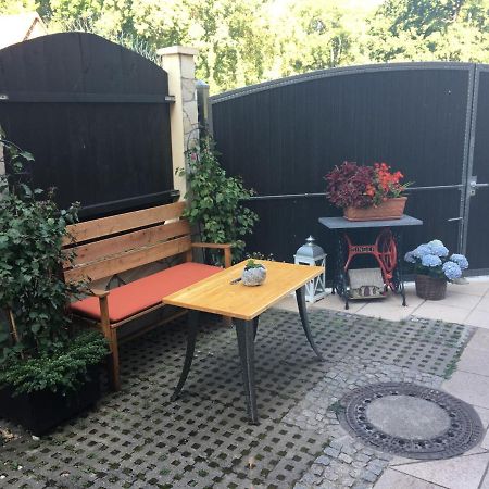 Ferienwohnung Am Goethe Park Fuer 2 Bis 3 Personen Jena Exterior photo